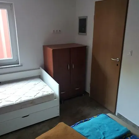 Peroj 641 A Apartman Appartamento Pola